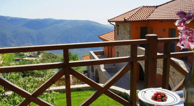 Полулюкс Aegli Arachova