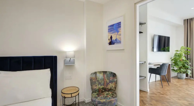 Четырёхместный номер Luxury с балконом Vista Piazza dei Martiri