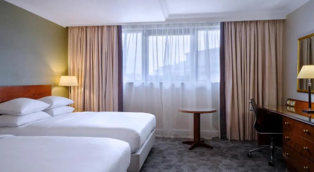 Четырёхместный семейный номер Standard Delta Hotels by Marriott Liverpool City Centre