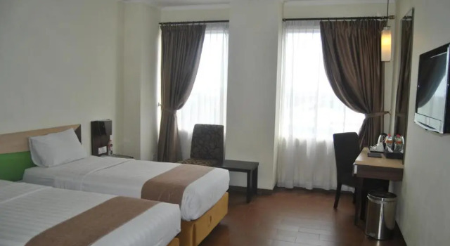 Standardní Dvoulůžkový s manželskou postelí pokoj Hotel Dafam Pekalongan