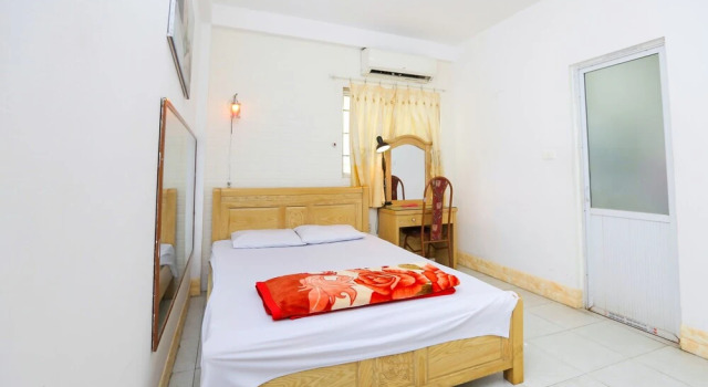 Tay Do Hotel by OYO Rooms