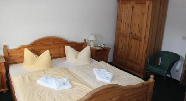 Berggasthof Neues Haus, Varaa Hotelli Hotellit Ore Mountains pysäköinnillä, Pysäköinti