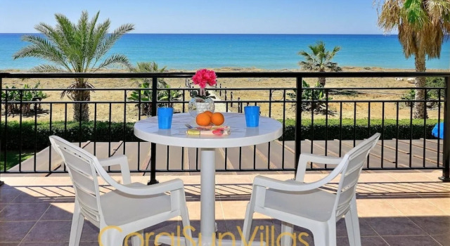 Вилла с 4 комнатами с балконом и с видом на сад Nature - Direct To Sandy Beach, Impressive Villa, Quiet area