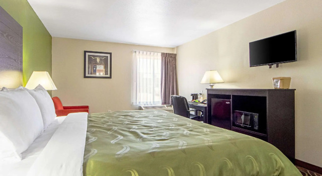 Двухместный номер Standard Econo Lodge Inn & Suites