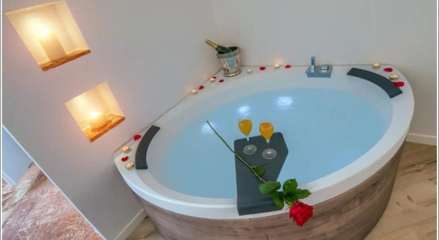 Студия Deluxe VILLA VINICIA, pool, jacuzzi, airco