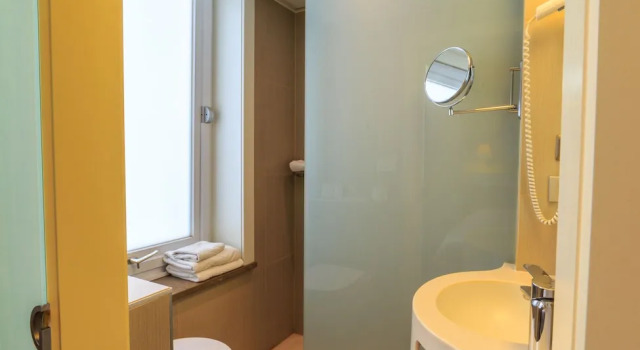 Номер Comfort Hotel Pacific