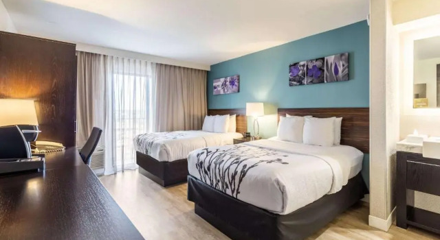 Четырёхместный номер Standard с видом на улицу Sleep Inn Orange Beach