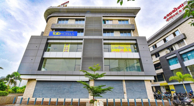 Fabhotel Sky Palace, Rezerwuj Hotel Tanie hotele w Gujarat