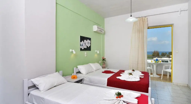 Трёхместный номер Standard Nereides Hotel