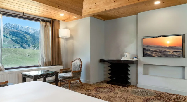 Двухместный полулюкс Country Inn & Suites by Radisson, Sonamarg
