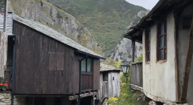 Casa Rural Maria, Забронировать Отель Молинасека El Bierzo