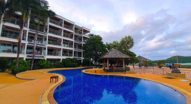 Апартаменты Spacious apartment with Ocean view in Panwa