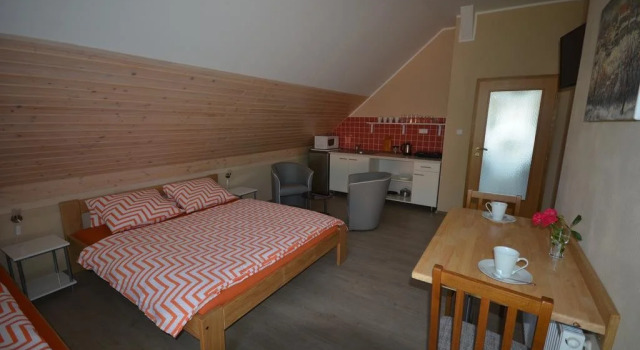 Penzion Sarton, Reservar Hotel Lukov Thayatal