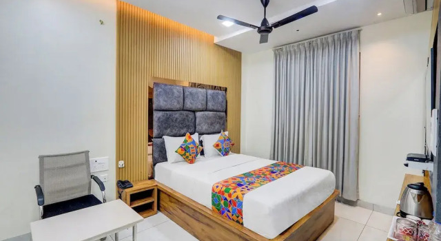Номер Deluxe Fabhotel Vishnu Grand