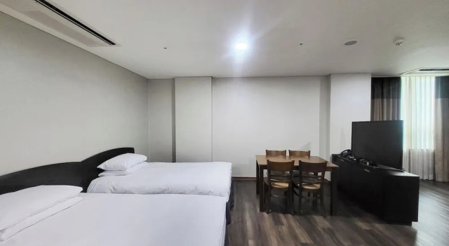 Трёхместный номер Premier Ramada Hotel and Suites Seoul Namdaemun
