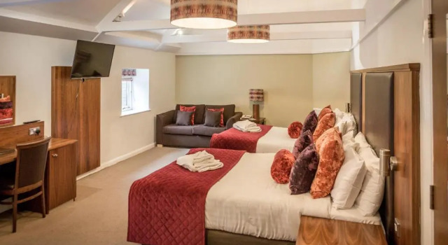 Четырёхместный номер Superior Hellaby Hall Hotel, BW Signature Collection