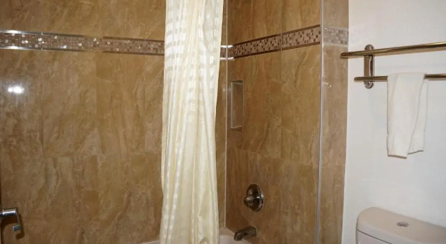 Четырёхместный номер Standard Executive Inn