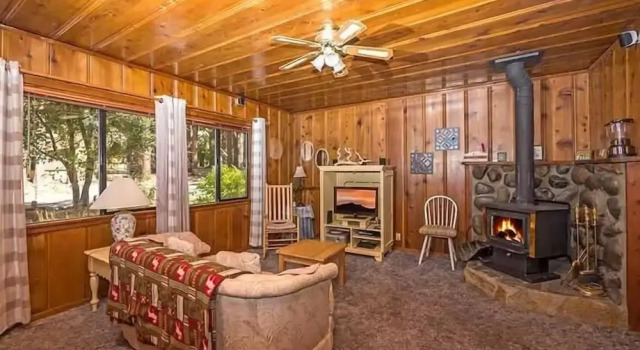 Номер Standard 1198 Carson Avenue 1 Bedroom Cabin by RedAwning