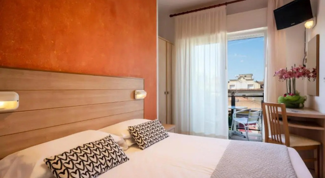Двухместный номер Economy с балконом Hotel Mocambo Riccione CENTRALISSIMO AL MARE