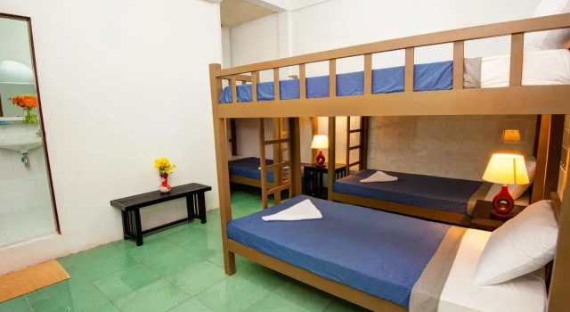 Base Villa Phnom Penh - Hostel, Buchen Sie Hostel Hostels in Kandal, Hostel