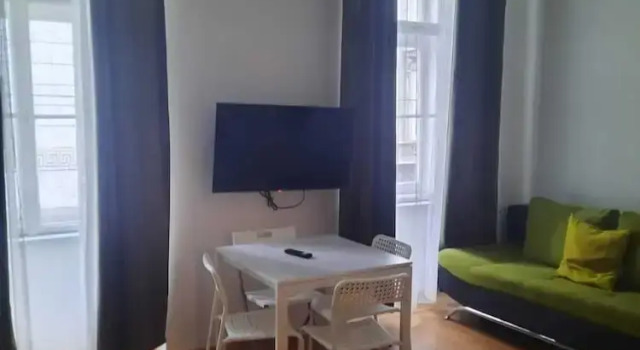 Charming 2BR Apt Prime City Spot