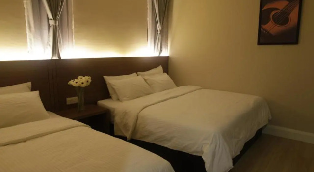 Четырёхместный номер Premium I am Jazz Hotel