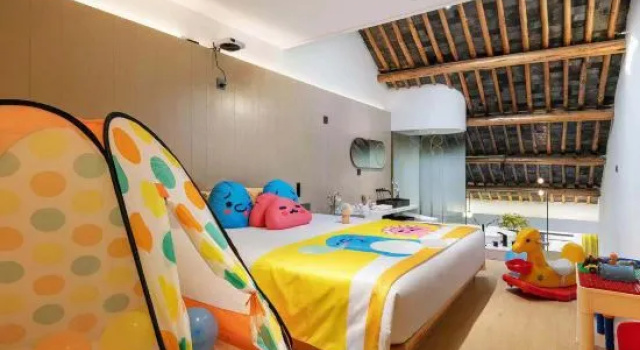 Семейный тент Дуплекс с видом на реку Tongli Qingyan · Shangpin Courtyard Riverside Vacation Apartment