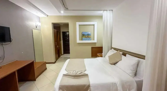 Deluxe dublă cameră cu balcon și cu vedere la oraș Royal Minni Inn Embu