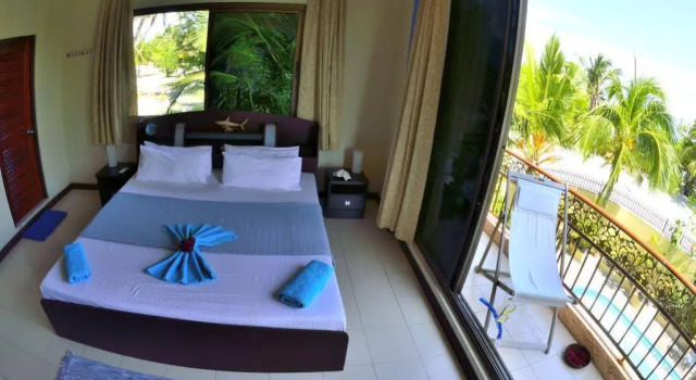 Just Surf Villa Maldives, Забронировать Вилла Химмафуши Атолл Северный Мале