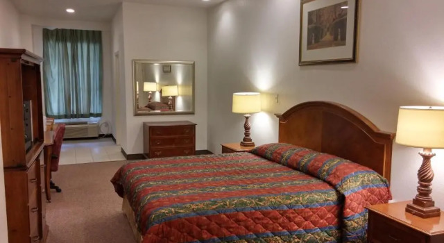 Люкс Deluxe Country Regency Inn & Suites