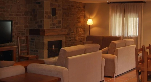 Casas Rurales Espargoiti I y II, Book Vacation Home Villas in Navarre, Villa