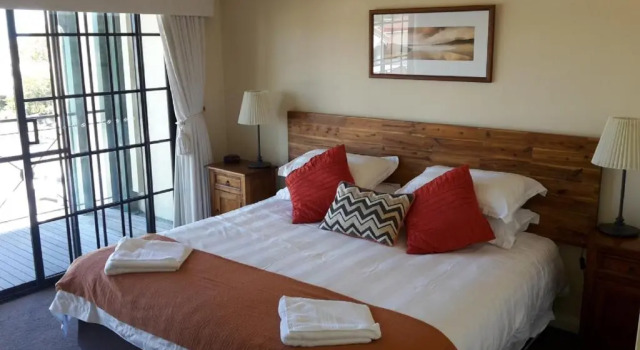 Апартаменты с 2 комнатами Ocean Sunsets - 2 bedroom converted warehouse apartment
