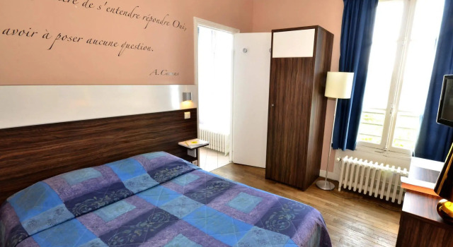 Les Bords de Seine, Rezerwuj Hotel  