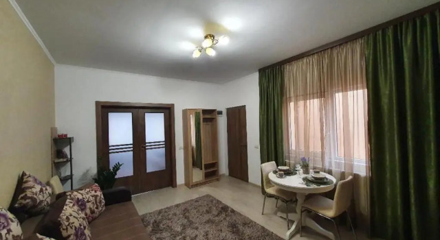 Luk's Central Residence