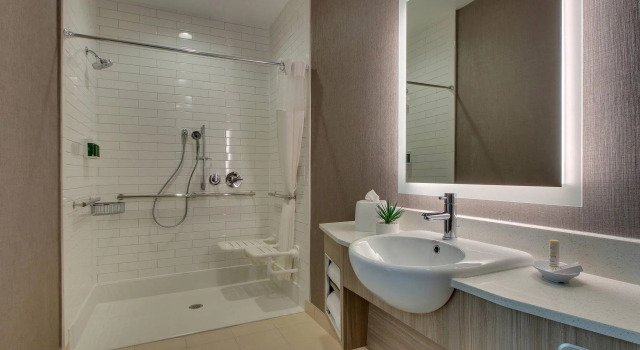 Четырёхместный люкс SpringHill Suites by Marriott Gulfport I-10