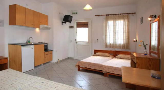 Студия Alexandros Rooms & Studios