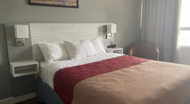 Номер Deluxe с балконом Hotel Motel Le Regent