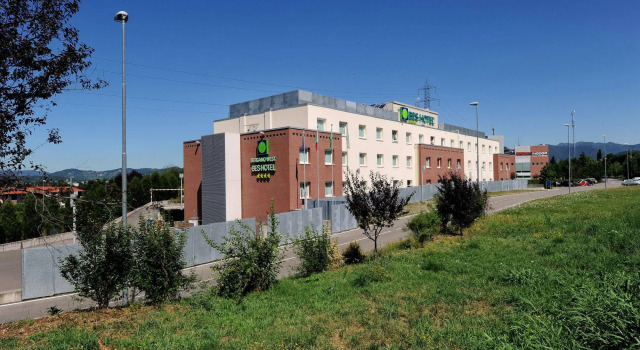Bes Hotel Bergamo Ovest, Buchen Sie Hotel Hotels in Provinz Bergamo mit Pool, Schwimmbad