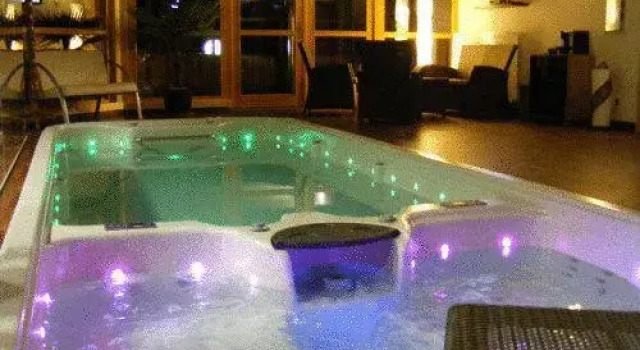 Winzerhotel und Weingut Kolleritsch, Rezerwuj Hotel Tieschen Styrian Spa Country