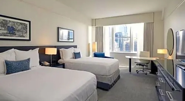 Номер Deluxe Loews Philadelphia Hotel
