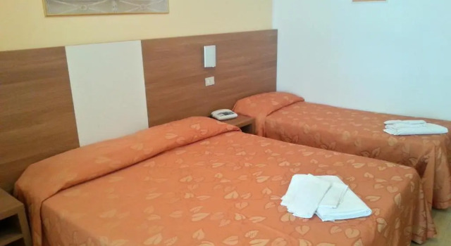Трёхместный номер Standard Hotel Sara