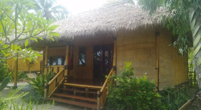 Семейный номер Standard с красивым видом из окна Rinjani Beach Eco Resort