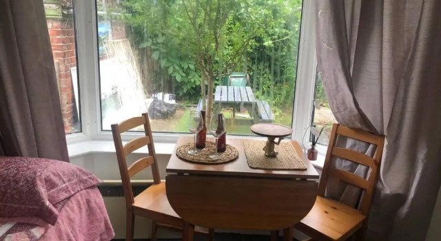 Private Studio Flat Great Location in Manchester, Забронировать Апартаменты/квартира Отели Манчестера с парковкой, Парковка