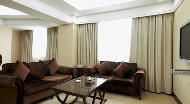 Ningbo Asia Pacific Four Seasons Hotels, Prenota Hotel Hotel a Ningbo con parcheggio, Parcheggio