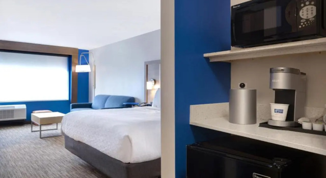 Люкс Holiday Inn Express & Suites - Ann Arbor - University South by IHG