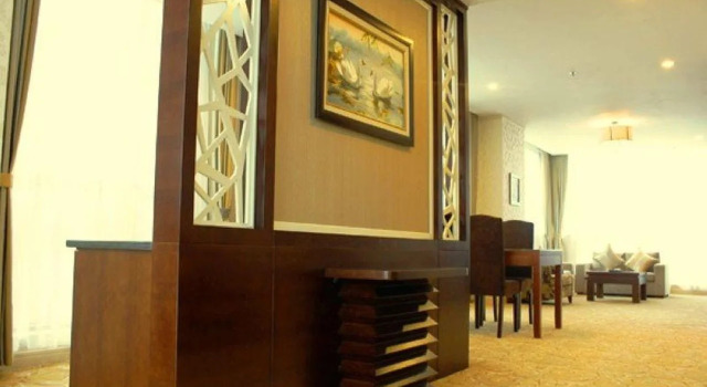 Petro Thai Binh Hotel, Book Hotel Hoteller i Thai Binh med parkering, Parkering