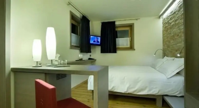 Двухместный номер Standard с балконом и с видом на внутренний двор Alpen Hotel Chalet