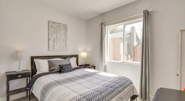 Midtown Reno Vacation Rental w/ Fenced-in Yard!, Забронировать Отель Отели Рино 3 звезды, рядом с Washoe Golf Course, 3*