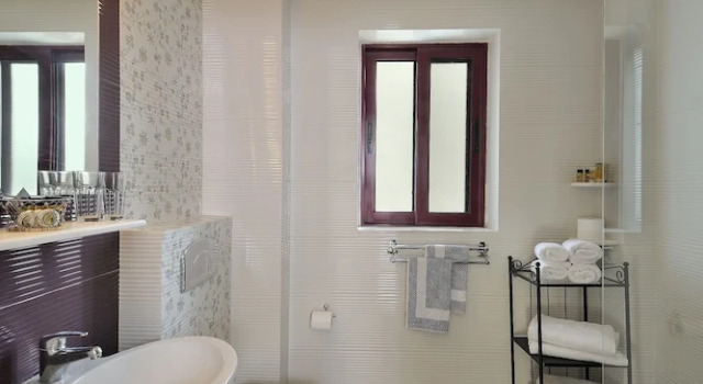 Четырёхместный номер Standard с балконом Dryades & Orion Hotel