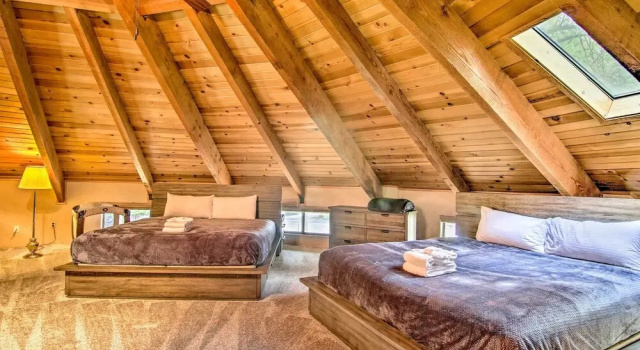 Коттедж с 3 комнатами с балконом 'zen Forest Mountain Retreat' Tahoe Home W/hot Tub